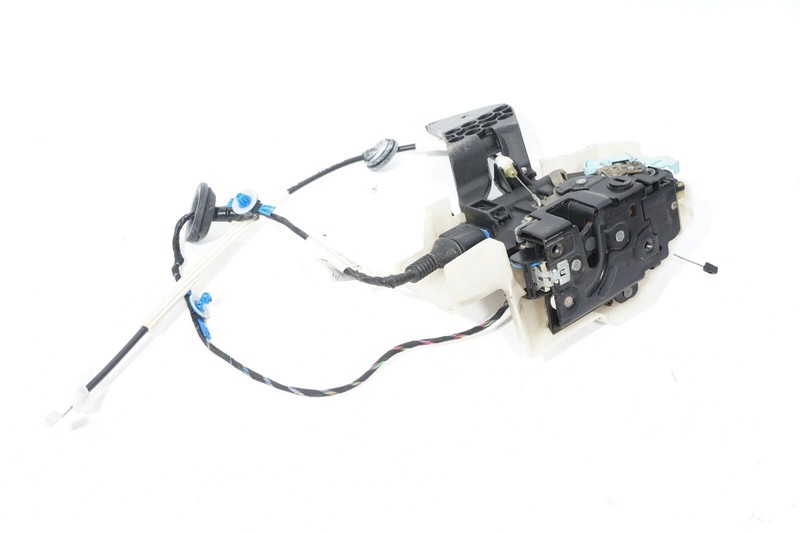 04 05 06 07 VOLKSWAGEN TOUAREG REAR RIGHT PASSENGER SIDE DOOR LOCK ACTUATOR OEM