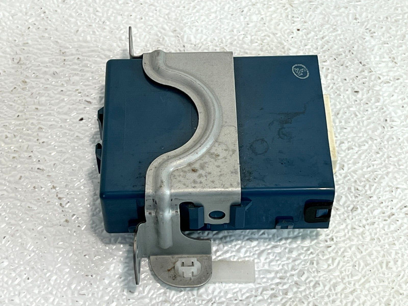 04-06 Lexus LS430 OEM Rear Door Multiplex Network Control Module