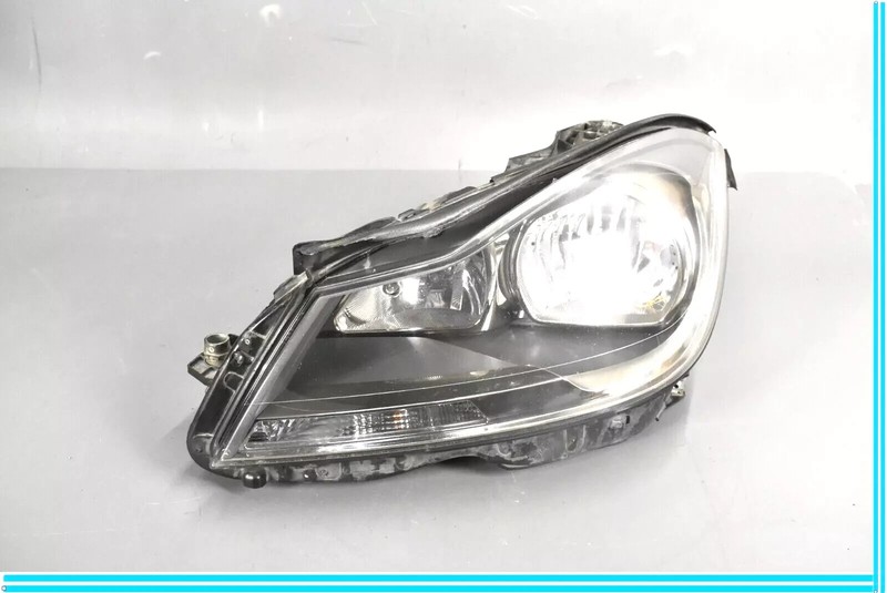 12-14 Mercedes W204 C250 Front Left Driver Side Headlight Lamp Halogen OEM