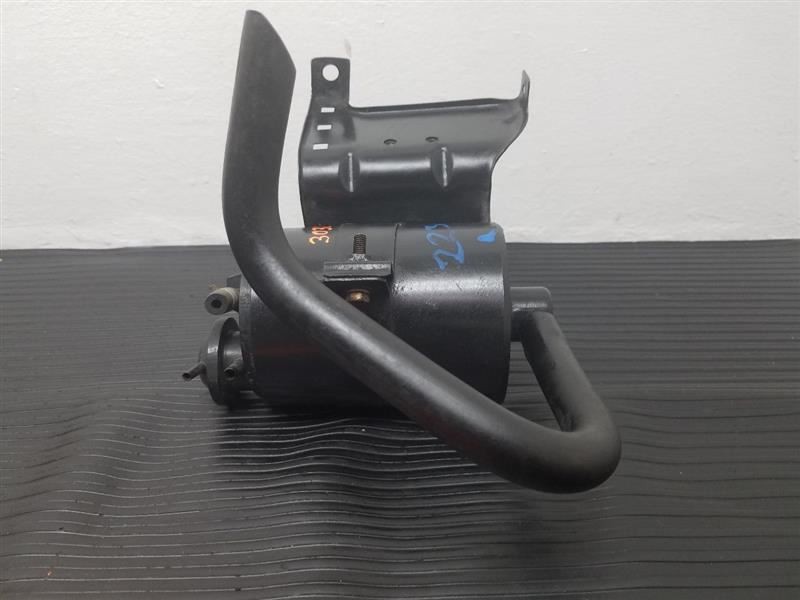 92-93 Nissan Hardbody 2.4L Fuel Vapor Canister OEM 14950-01G6A