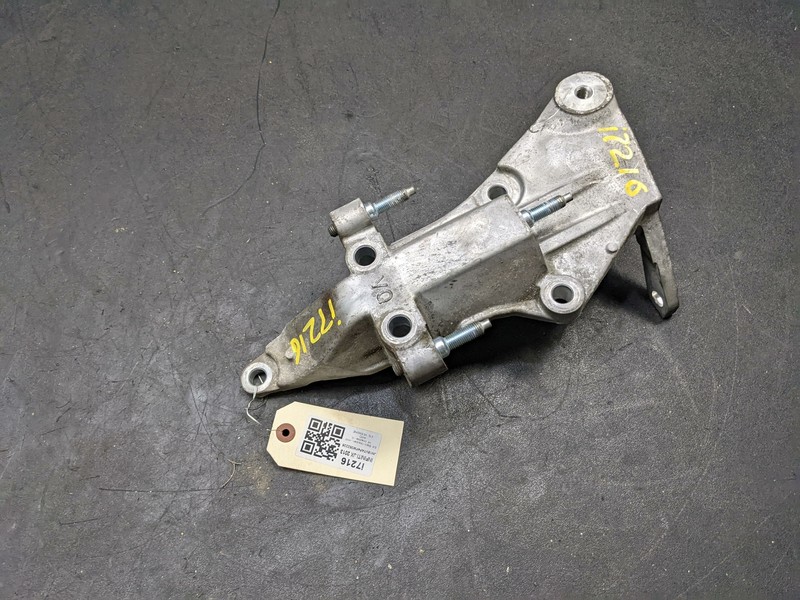 Engine Mount Bracket 2013 Infiniti JX35 11231-3KA0A 2014-2016 2017 2018 2019