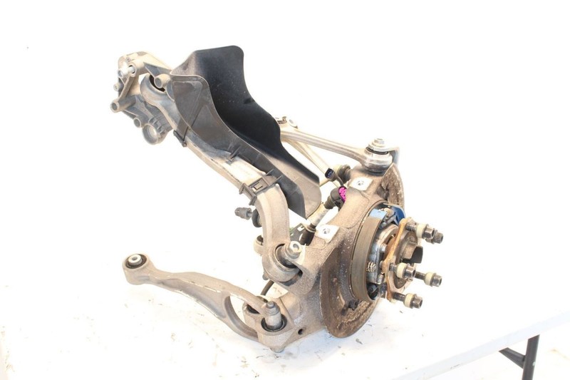 12-16 Porsche 911 Carrera 3.8L Driver Left Rear Suspension Assembly