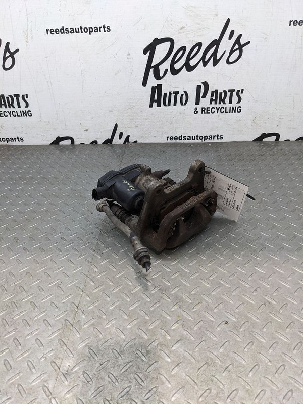 Passenger Caliper Rear 10.95" Diameter Rotor Fits 14-20 CHEROKEE 1169773