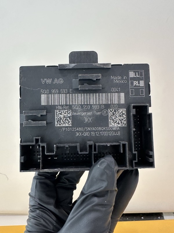 2018-2023 VW ATLAS LEFT DRIVER FRONT DOOR CONTROL MODULE UNIT OEM
