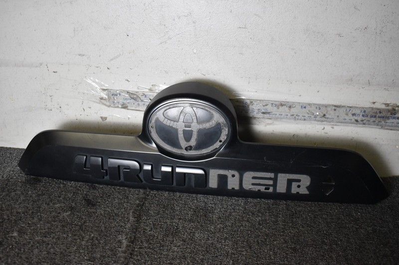 2010-2016 TOYOTA 4RUNNER TAILGATE PANEL FACTORY OEM