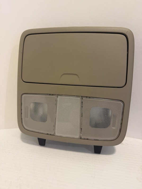 2007 - 2010 Front Upper Center Overhead Console Hyundai Elantra Sdn dome Light
