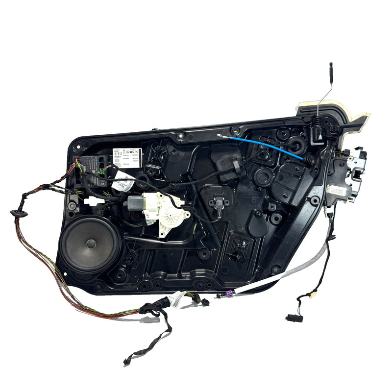 📌 2015-2020 MERCEDES GLA250 FRONT RIGHT DOOR WINDOW REGULATOR AND CARRIER OEM