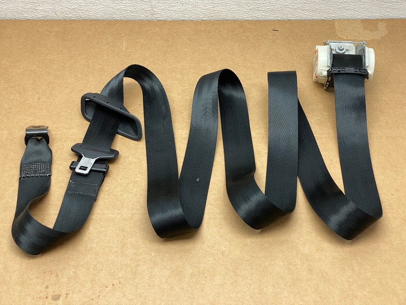2015-2019 LINCOLN MKC REAR LEFT DRIVER SIDE SEAT BELT RETRACTOR OEM LOT722