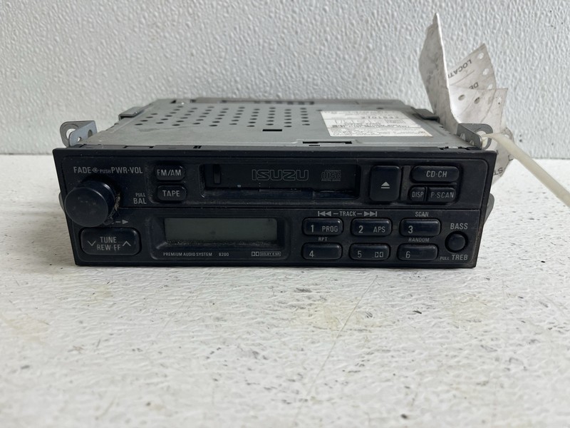1995-1997 Isuzu Rodeo Radio Stereo AMFM Tuner Casette Tape Deck Player Oem