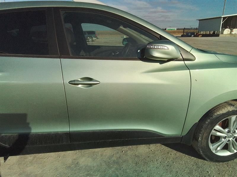 Passenger Front Door Electric With Side Cladding Fits 10-15 TUCSON 3204575