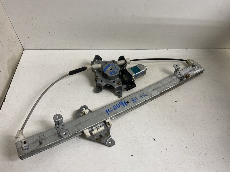 2005-2009 Nissan Xterra Right Front Passenger Electric Door Window Regulator