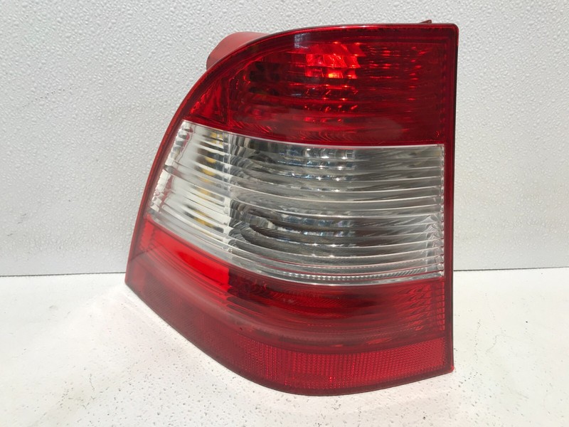 00-05 Mercedes-Benz ML500 Drivers Side Left Taillight OEM