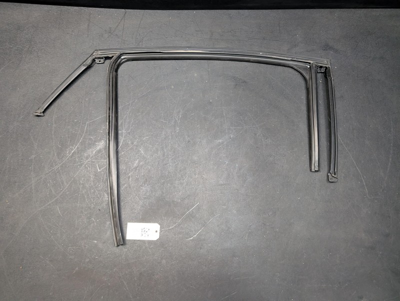 Rear Right Door Window Glass Run Channel 2021 Chevrolet Malibu 2016 2017 - 2024