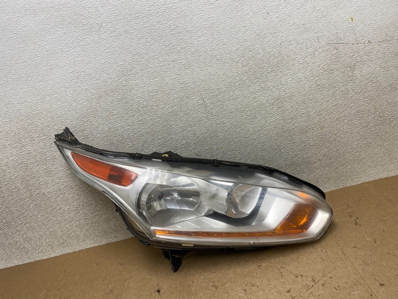 2014 to 2021 Ford Transit Connect Right Passenger RH Side Headlight OEM W9125 DG
