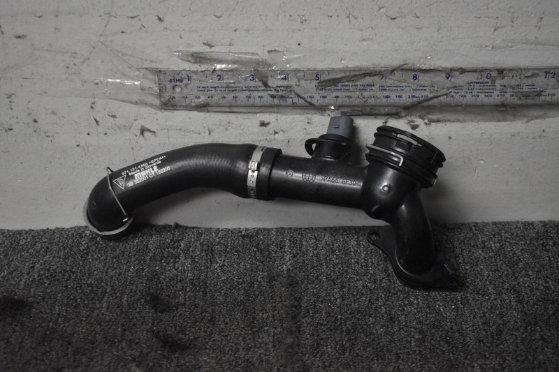 2017-2021 PORSCHE PANAMERA 4 COOLANT HOSE FACTORY OEM