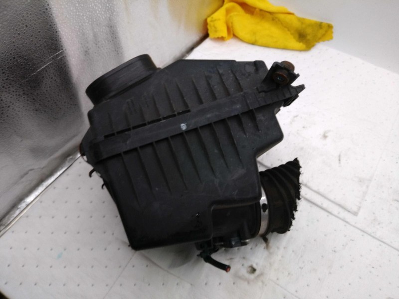 2016 Honda CR-V Air Cleaner Assembly OEM 2.4L Used 113K Miles, Red
