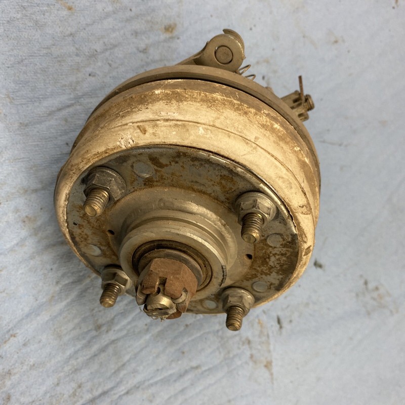 1987 - 1991 YAMAHA CHAMP YFM100 front left Spindle, wheel hub. Brakes good