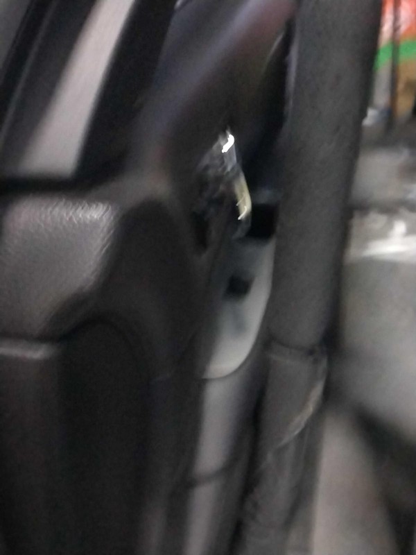 2010 Ford Fusion Right Front Door 441857 Used with Scratches & Scuffs