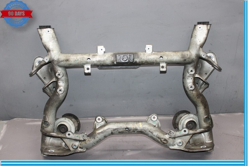 11-18 Mercedes W212 E350 CLS550 Front Sub Frame Subframe Engine Crossmember Oem