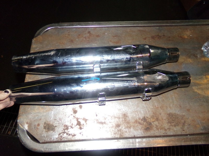 Harley Davidson 64900213 HARXL 883/1200 Lot of 2 Mufflers *FREE SHIPPING*