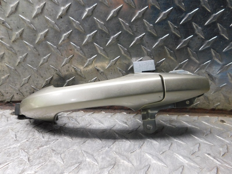 2007-2011 HONDA CR-V LEFT DRIVER REAR DOOR HANDLE EXTERIOR BEIGE YR566M