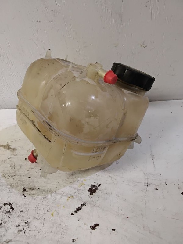 Coolant Reservoir Fits 14-18 CHEROKEE 3595938