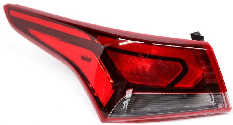 OEM Hyundai Accent Sedan Left Driver Side Halogen Tail Lamp Lens Chip