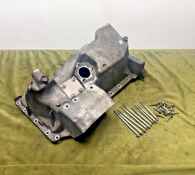 12–19 BMW X3 N20 N26 4-Cylinder Turbo Engine xDrive AWD Oil Pan Sump w Bolts OEM