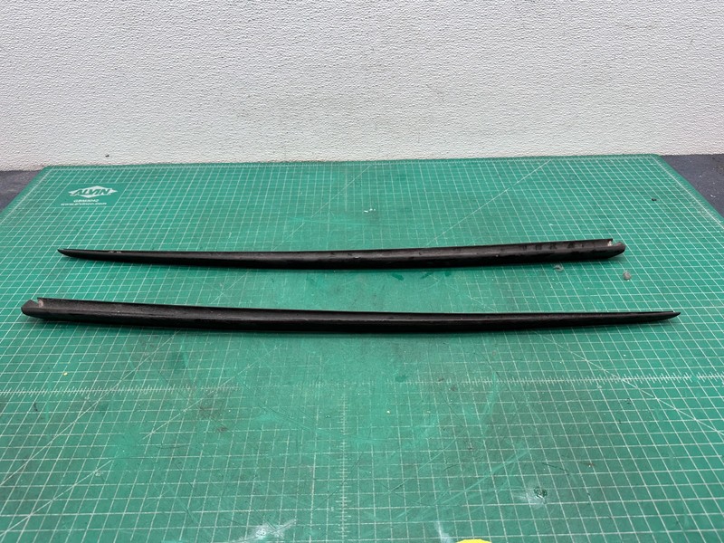 15-20 Audi A3 S3 FRONT LEFT RIGHT A PILLAR WINDSHIELD WEATHERSTRIP SEAL PAIR OEM