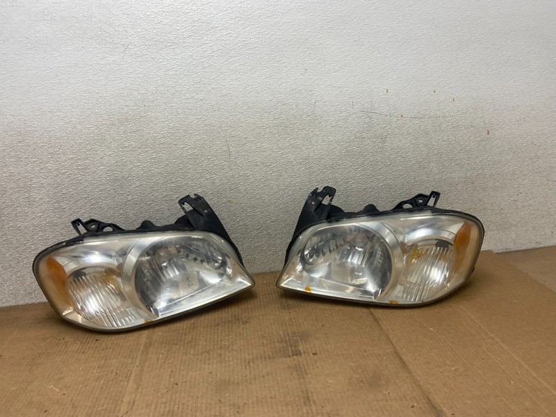 2005 - 2006 Mazda Tribute Left+Right Halogen Headlights Oem AA6212 DW