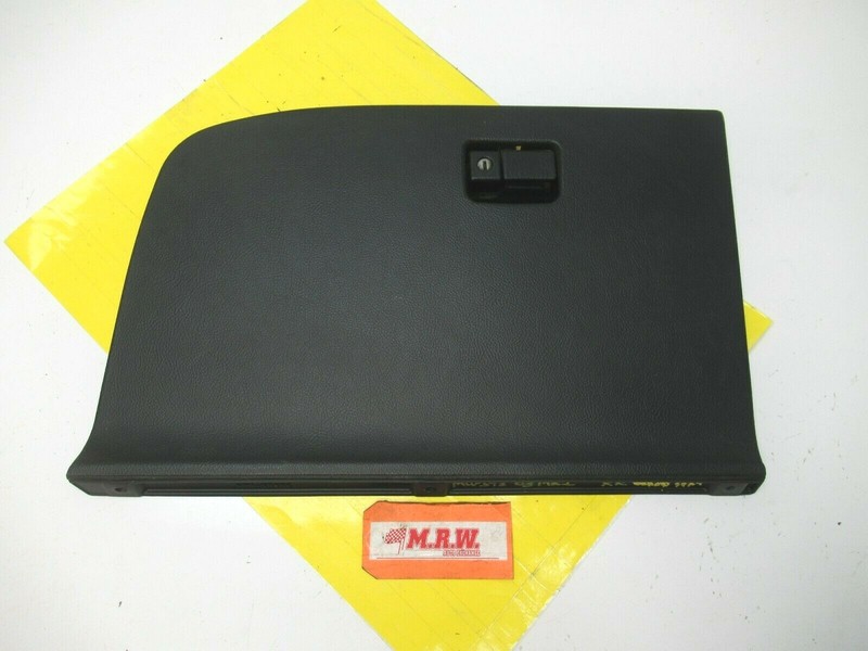 STORAGE BOX DOOR PASSENGER SIDE RIGHT REAR BEHIND SEAT 00-03 04 05 MR2 SPYDER