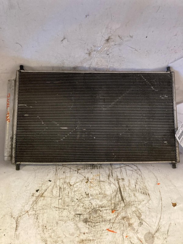 Condenser TOYOTA PRIUS C 12 13 14 15 16 17 18 19
