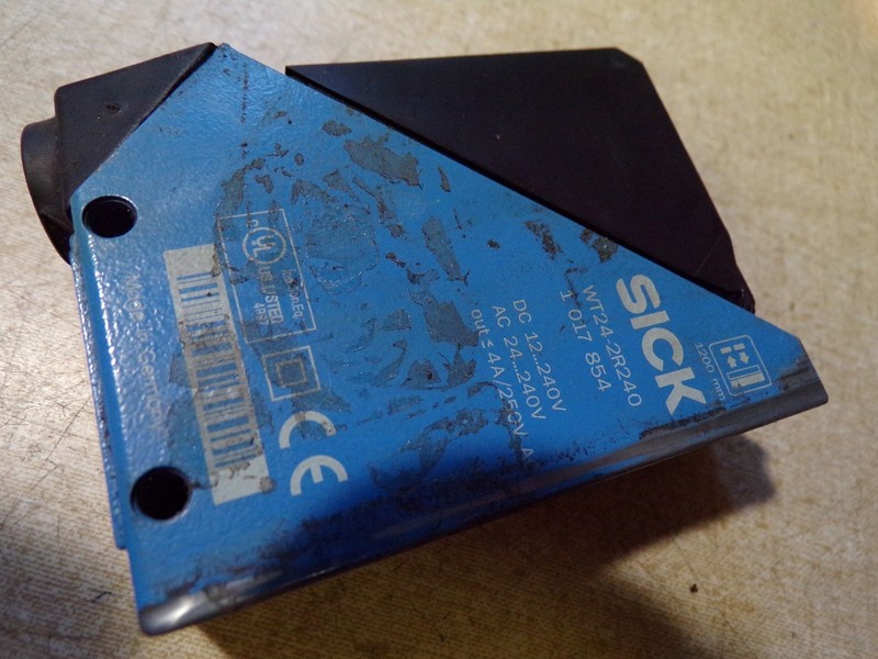 Sick WT24-2R240 Photo Sensor 1017 854, Missing Cover *FREE SHIPPING*