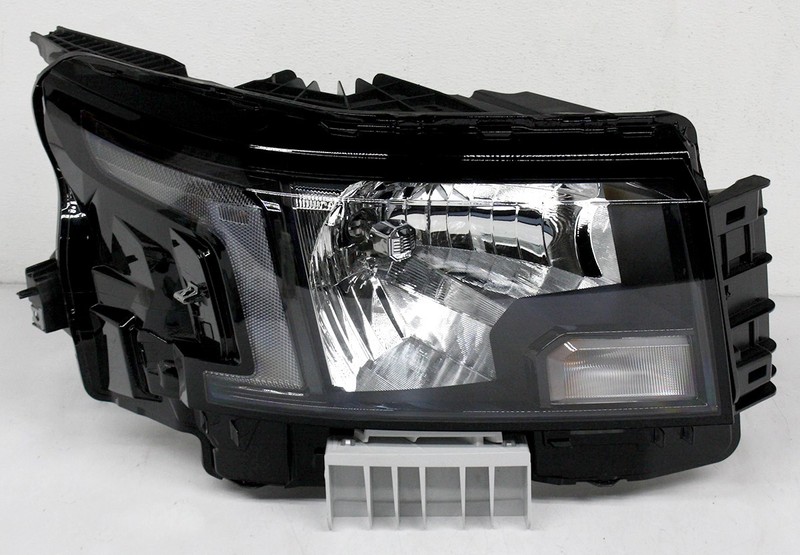 OEM Right Passenger Side Halogen Headlamp For Nissan Frontier 26010-9BU0A