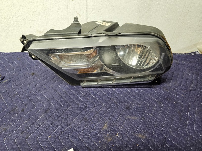 OEM | 2010 - 2012 Ford Mustang Halogen Headlight (Left/Driver) Parts Only