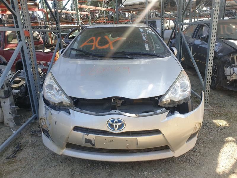 Passenger Axle Shaft Front Prius C VIN B3 Fits 12-19 PRIUS 562372