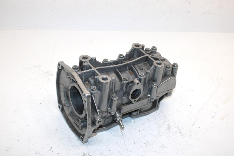95 Arctic Cat Bearcat 440 Oem Crankcase 3004-873 SA9