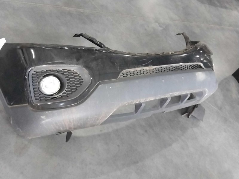 2011-2013 KIA SORENTO BLACK Front Bumper Assembly OEM 865111U000 Used