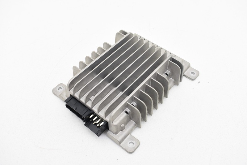 2006 Nissan 350Z Radio Stereo Audio Amplifier Bose AMP 28060-CF40A OEM KW50