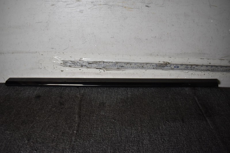 2018-2022 BMW X7 G07 Front Right Door Trim Chrome7428688 OEM