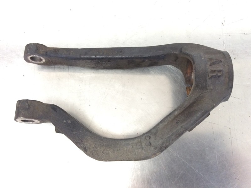 96 97 98 99 00 Civic SOHC Right Front Strut Shock Absorber Mounting Fork OEM