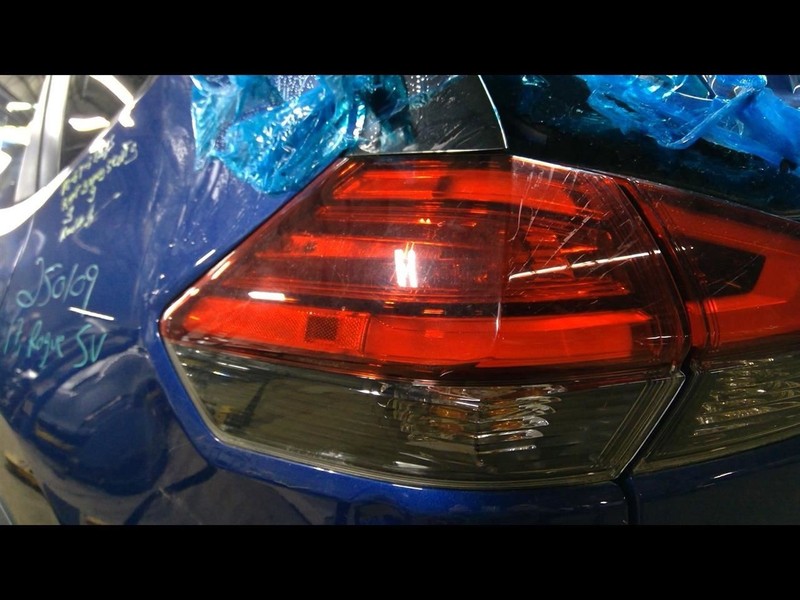 Driver Left Tail Light Quarter Panel Mounted Fits 17-20 ROGUE 1559845