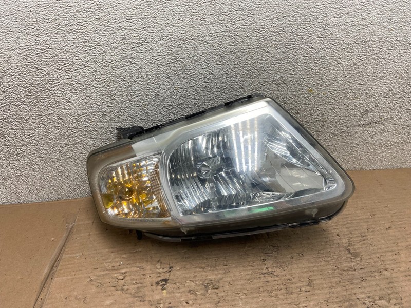 2008 to 2011 Mazda Tribute Right Passenger Rh Headlight Oem AA9732 DG
