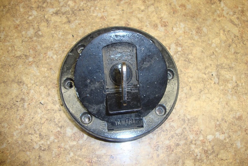 1995 Yamaha YZF600R YZF 600 YZF600 R 600R Gas Fuel Cap Lock Tank Lid Key 95