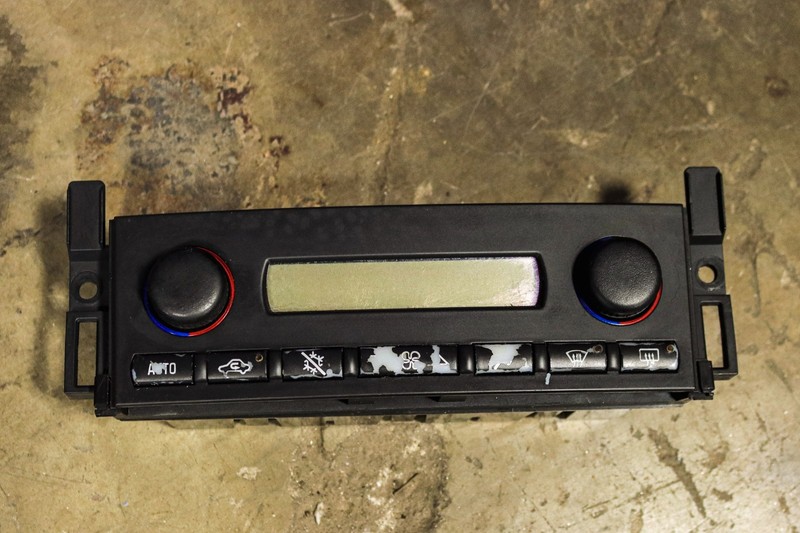 (2005 - 2013) Chevy Corvette C6 Auto Heater AC Climate Control OEM *USED*