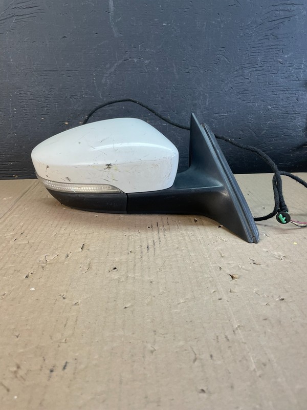 2012-2015 Volkswagen Passat Right Passenger Sgn Door View Mirror OEM AD8694 DW