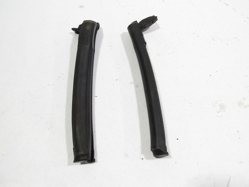99-04 Ford Mustang GT 1999 Convertible Top Rubber Weatherstrip Seal Set |
