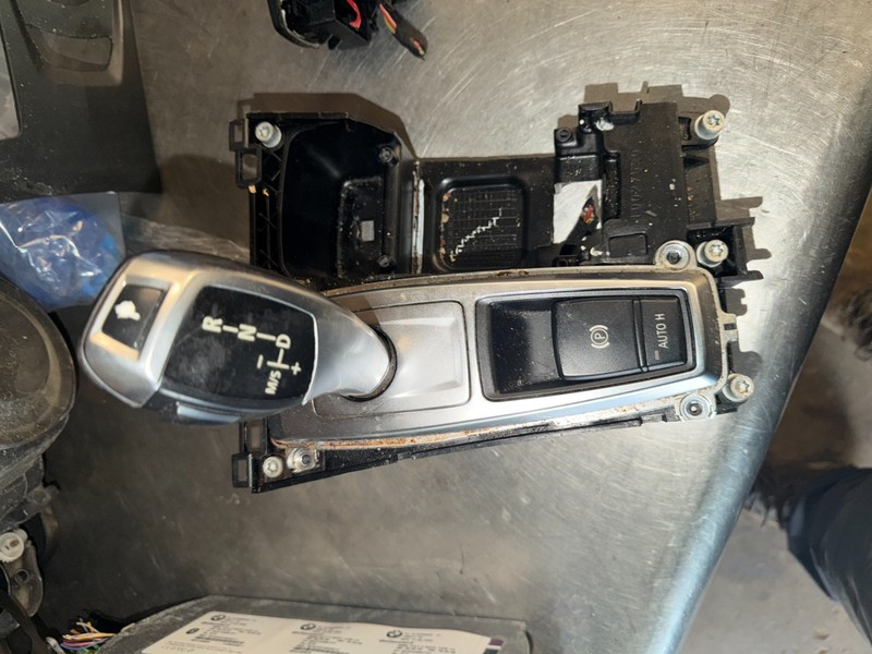 07-09 BMW X5 X6 X5M X6M OEM AUTOMATIC FLOOR SHIFTER SHIFT SELECTOR