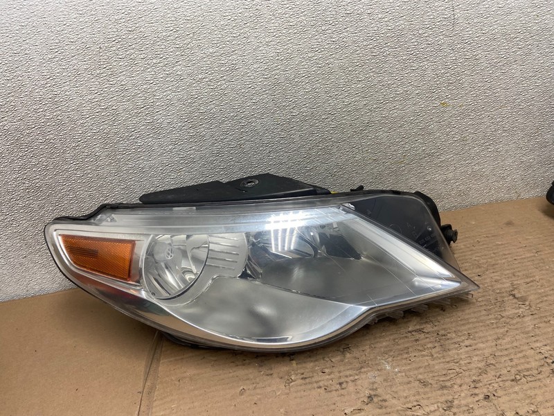 2009 to 2012 Volkswagen CC Right Passenger RH Headlight Halogen Oem AA9581 DW