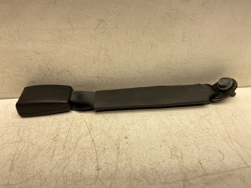 2017-2022 NISSAN TITANLEFT REAR SEATBELT BUCKLE LATCH RECEIVER BLACK OEM